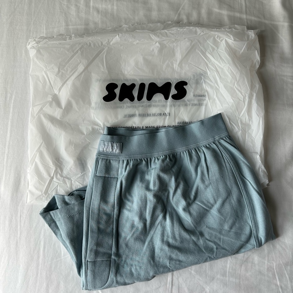 Skims Boyfriend Loose Boxer (NEW WITH TAGS)